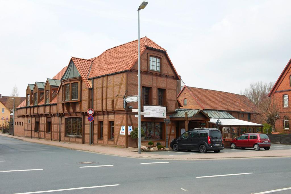 Hotel Restaurant Zur Linde Pattensen Exterior foto